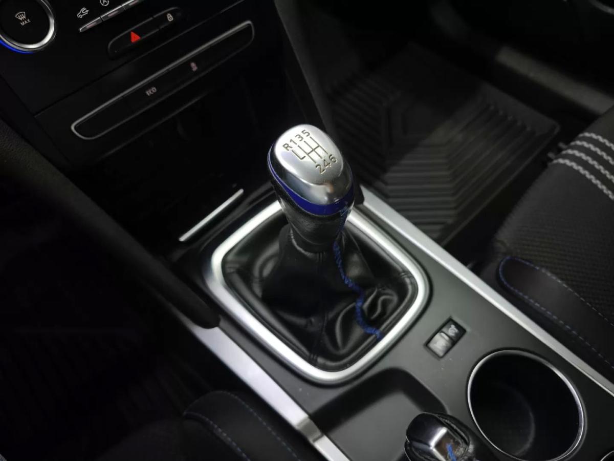 renault-megane-sport-tourer-2018-diesel-1461cc