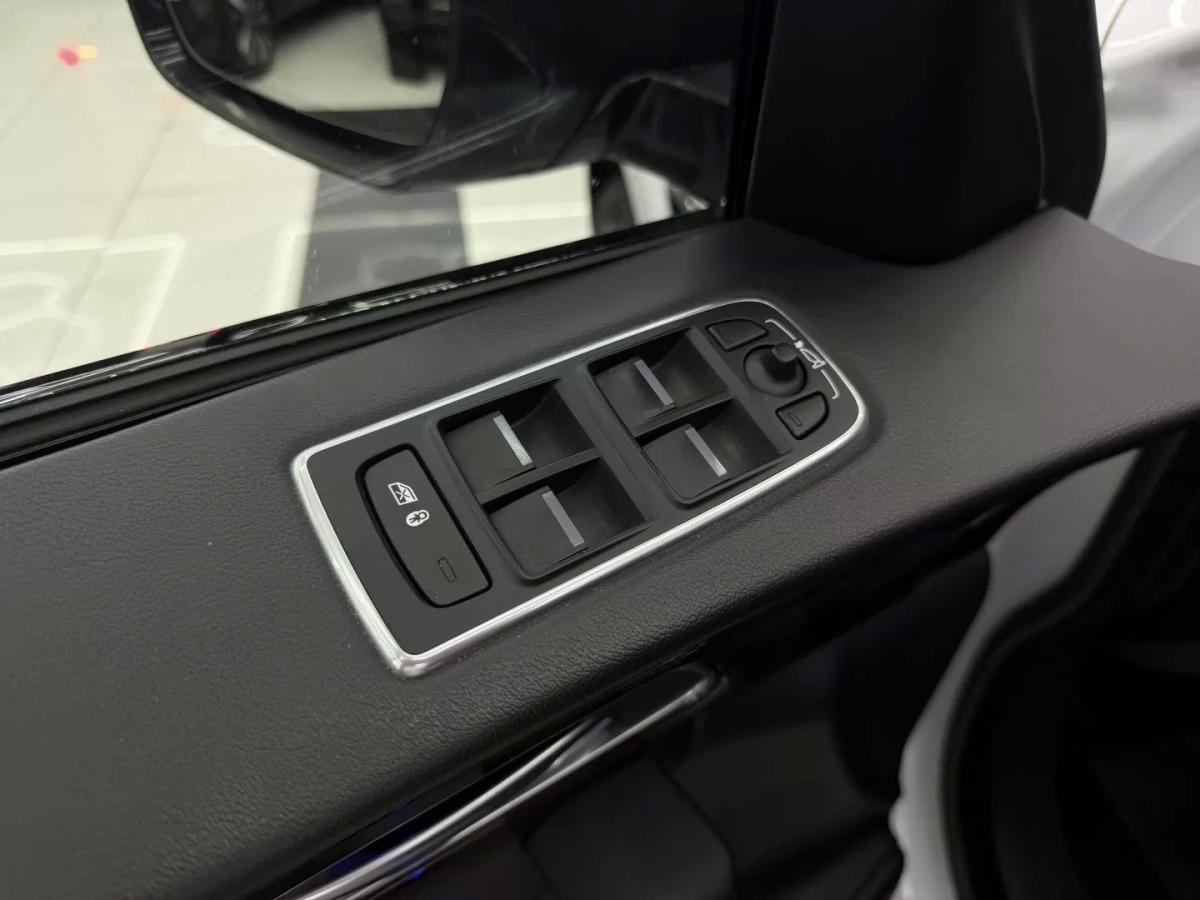 jaguar-f-pace-2017-diesel-1999cc