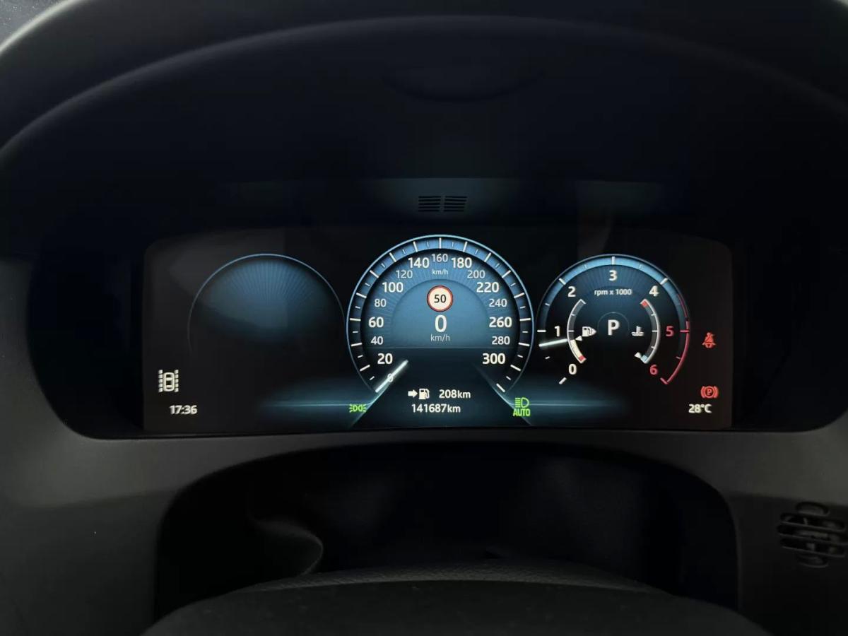 jaguar-f-pace-2017-diesel-1999cc