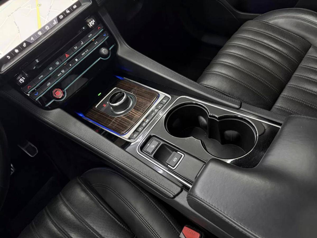 jaguar-f-pace-2017-diesel-1999cc