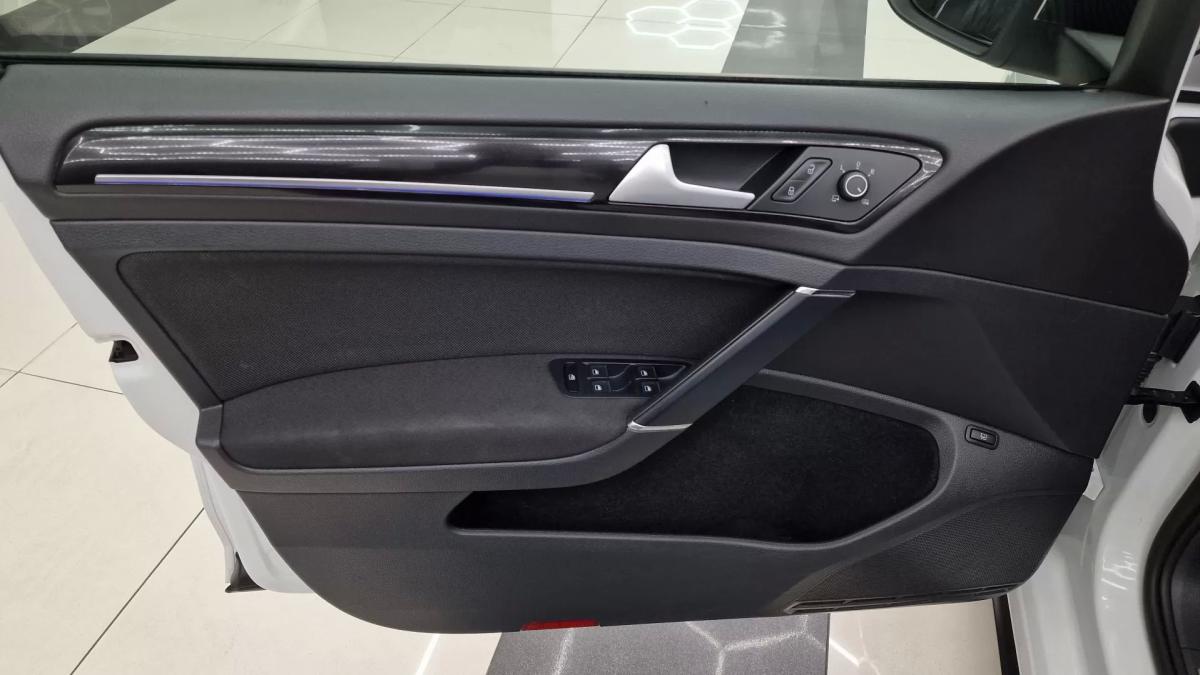 volkswagen-golf-2015-hibrido-1395cc