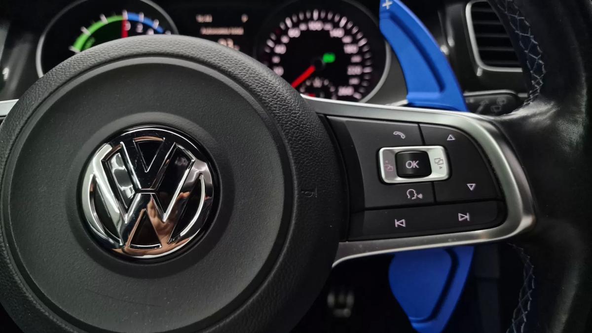 volkswagen-golf-2015-hibrido-1395cc