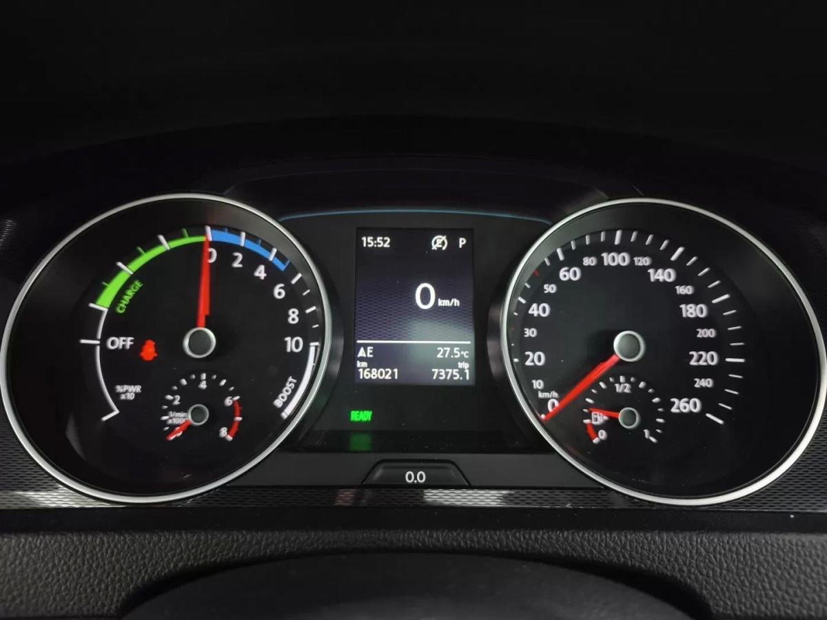 volkswagen-golf-2015-hibrido-1395cc