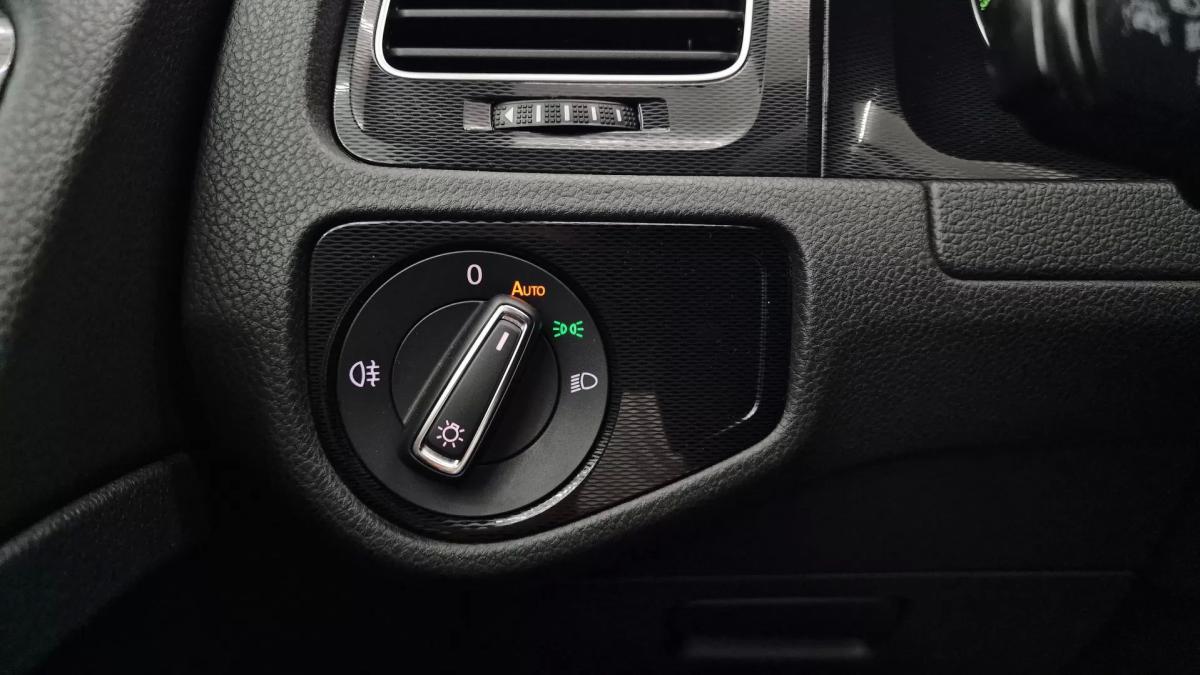 volkswagen-golf-2015-hibrido-1395cc