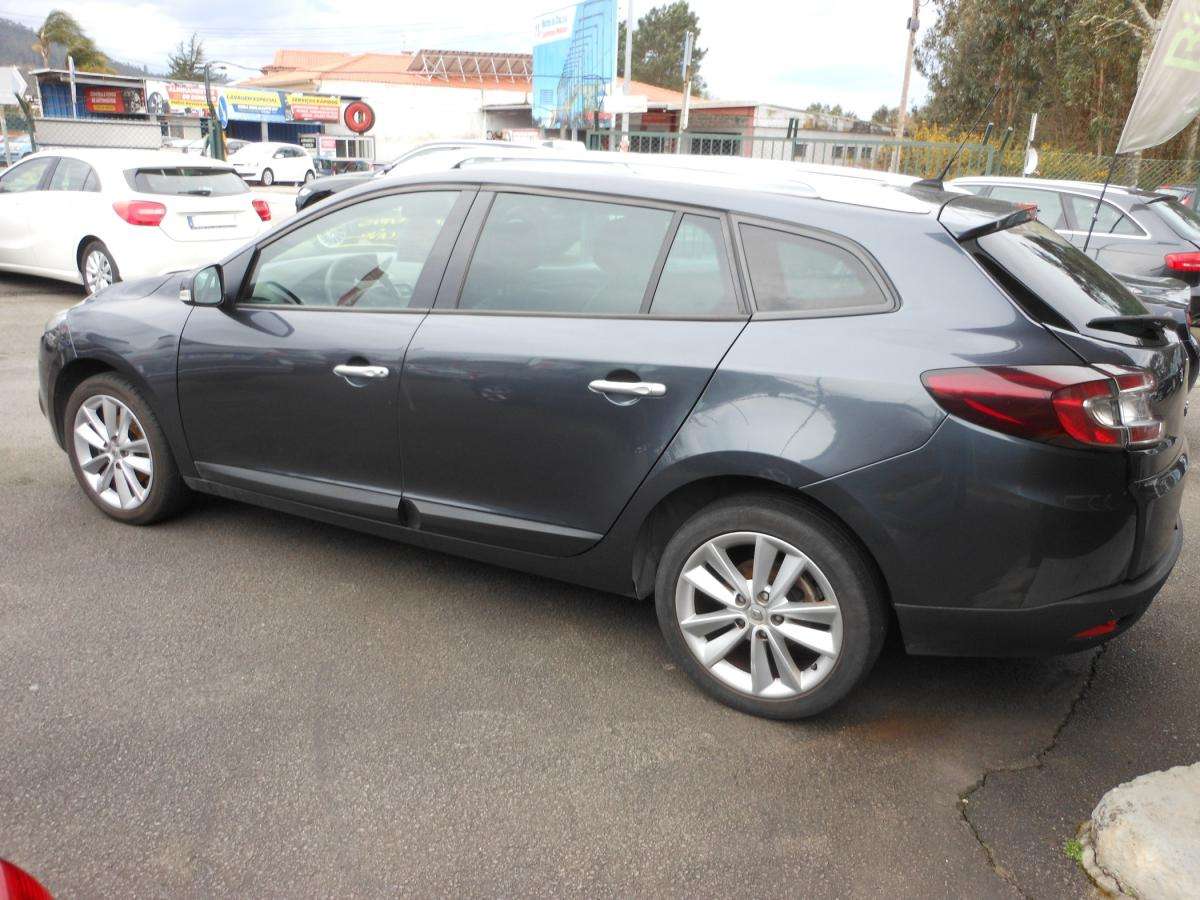 renault-megane-sport-tourer-2010-diesel-1461cc