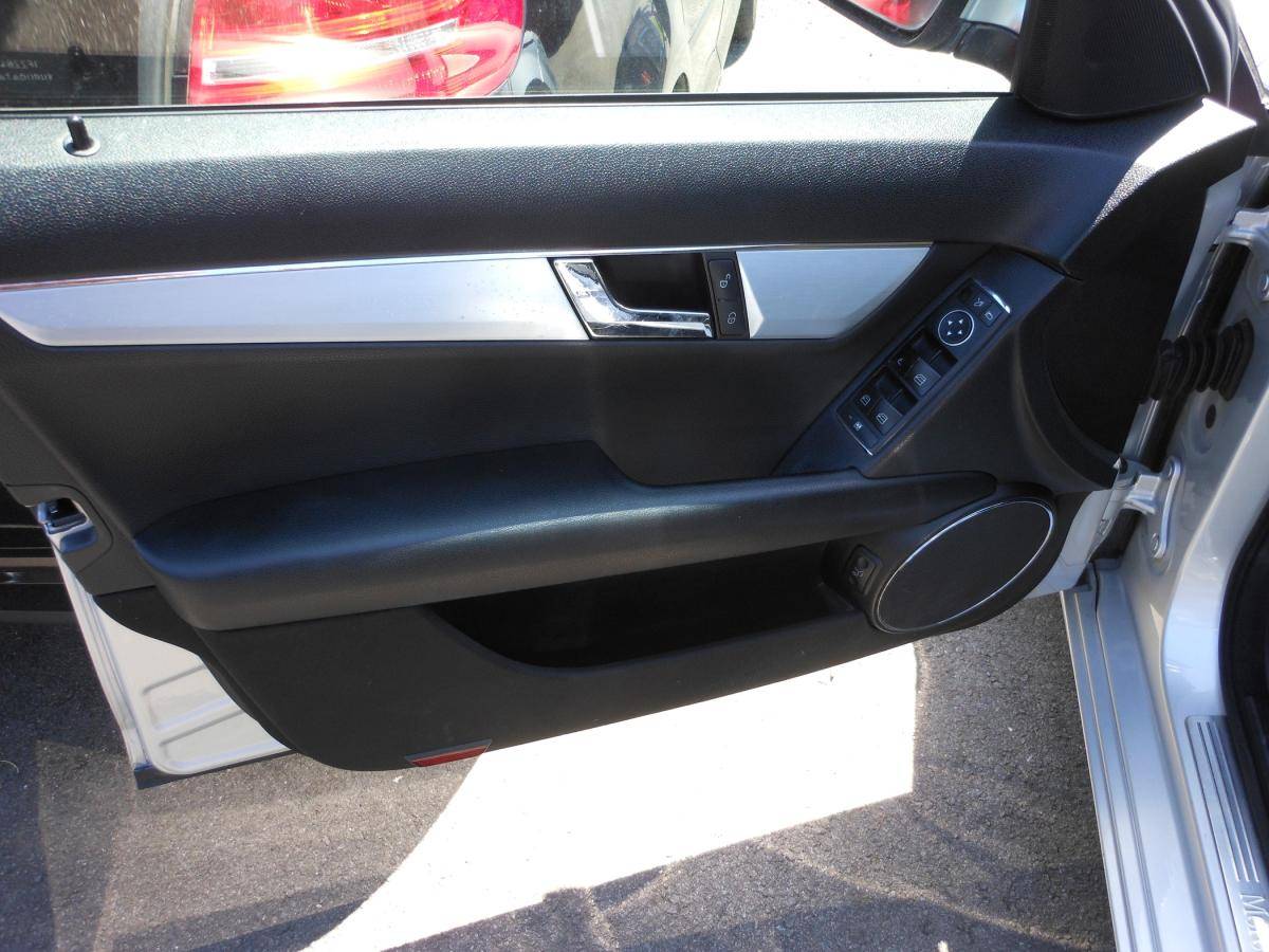 mercedes-benz-classe-c-2009-diesel-2148cc