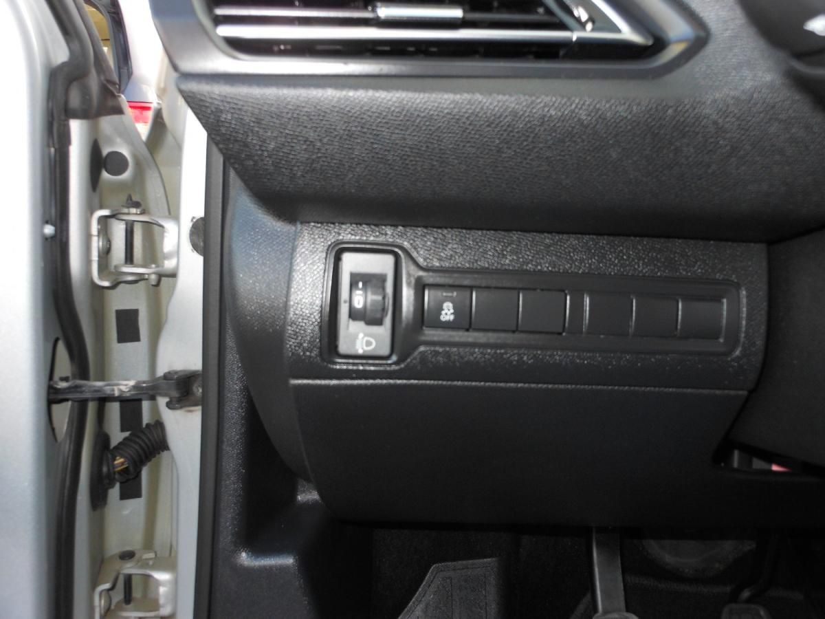 peugeot-308-sw-2015-diesel-1560cc