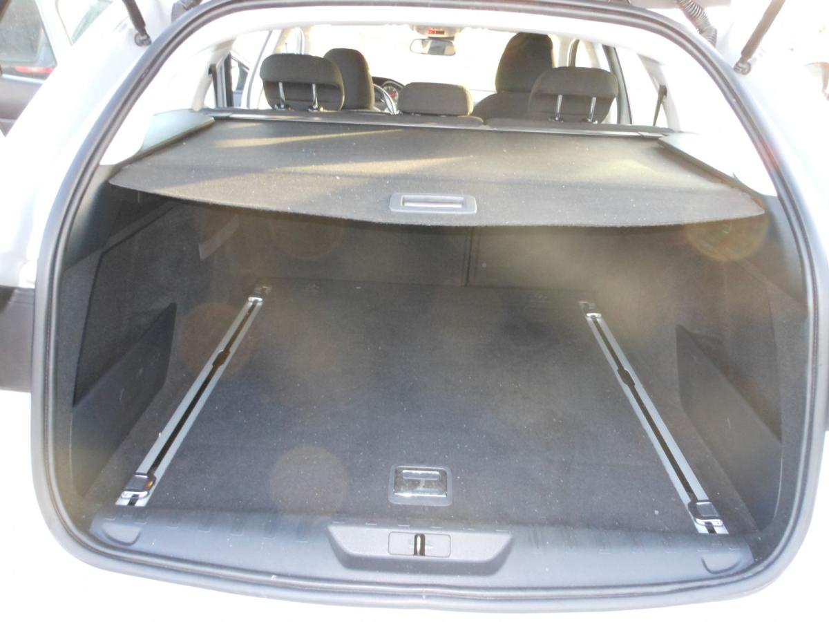 peugeot-308-sw-2015-diesel-1560cc