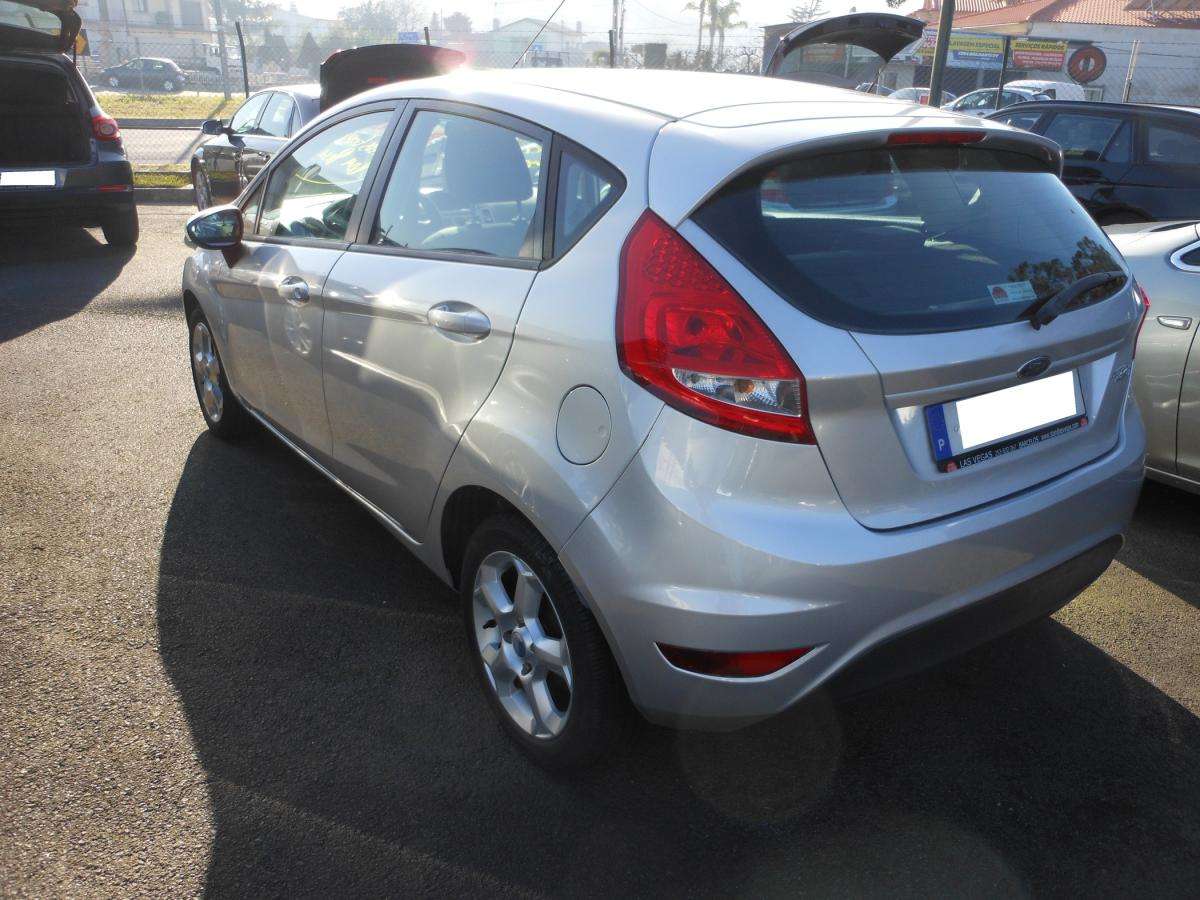 ford-fiesta-2010-gasolina-1242cc