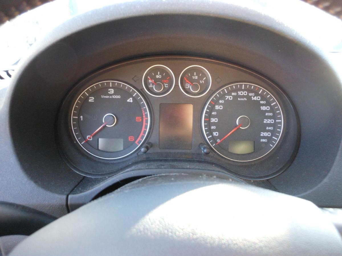 audi-a3-sportback-2010-diesel-1598cc