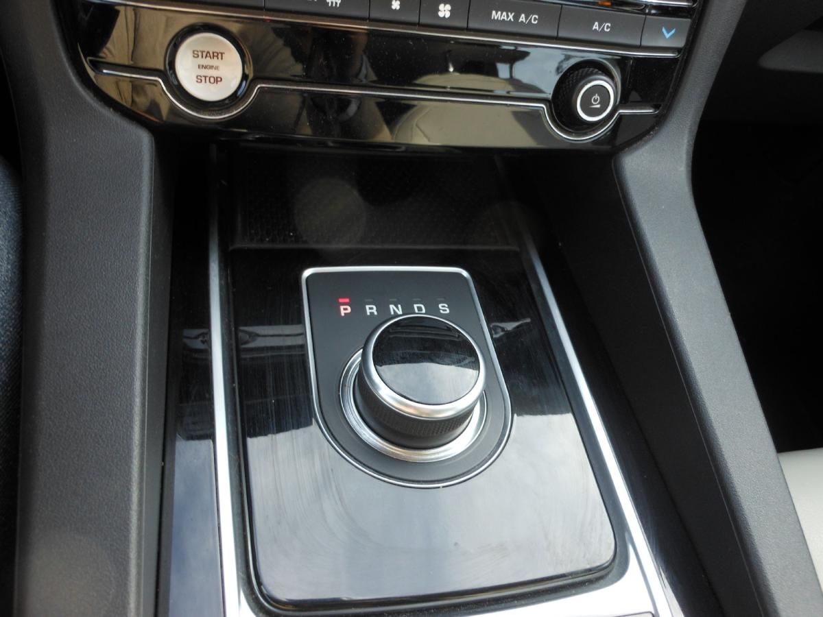 jaguar-f-pace-2017-diesel-1999cc