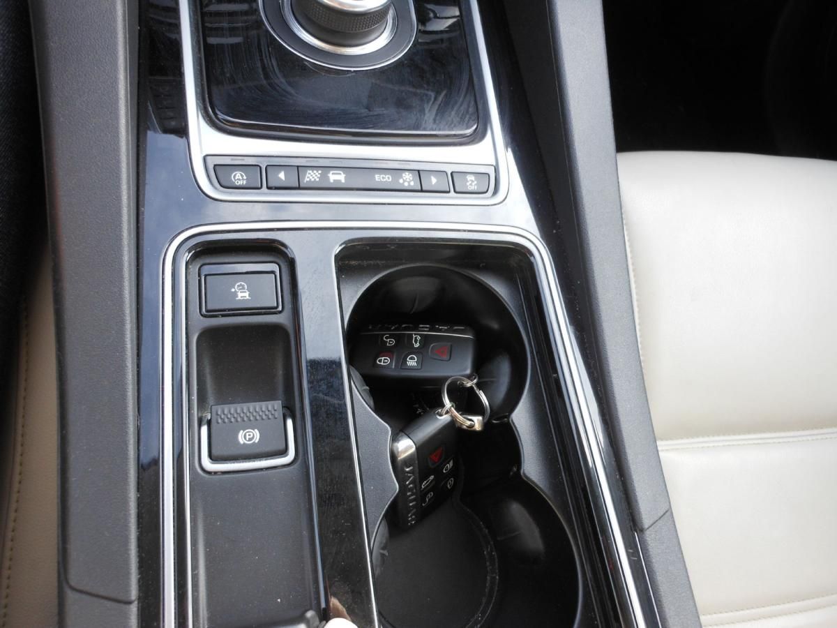 jaguar-f-pace-2017-diesel-1999cc