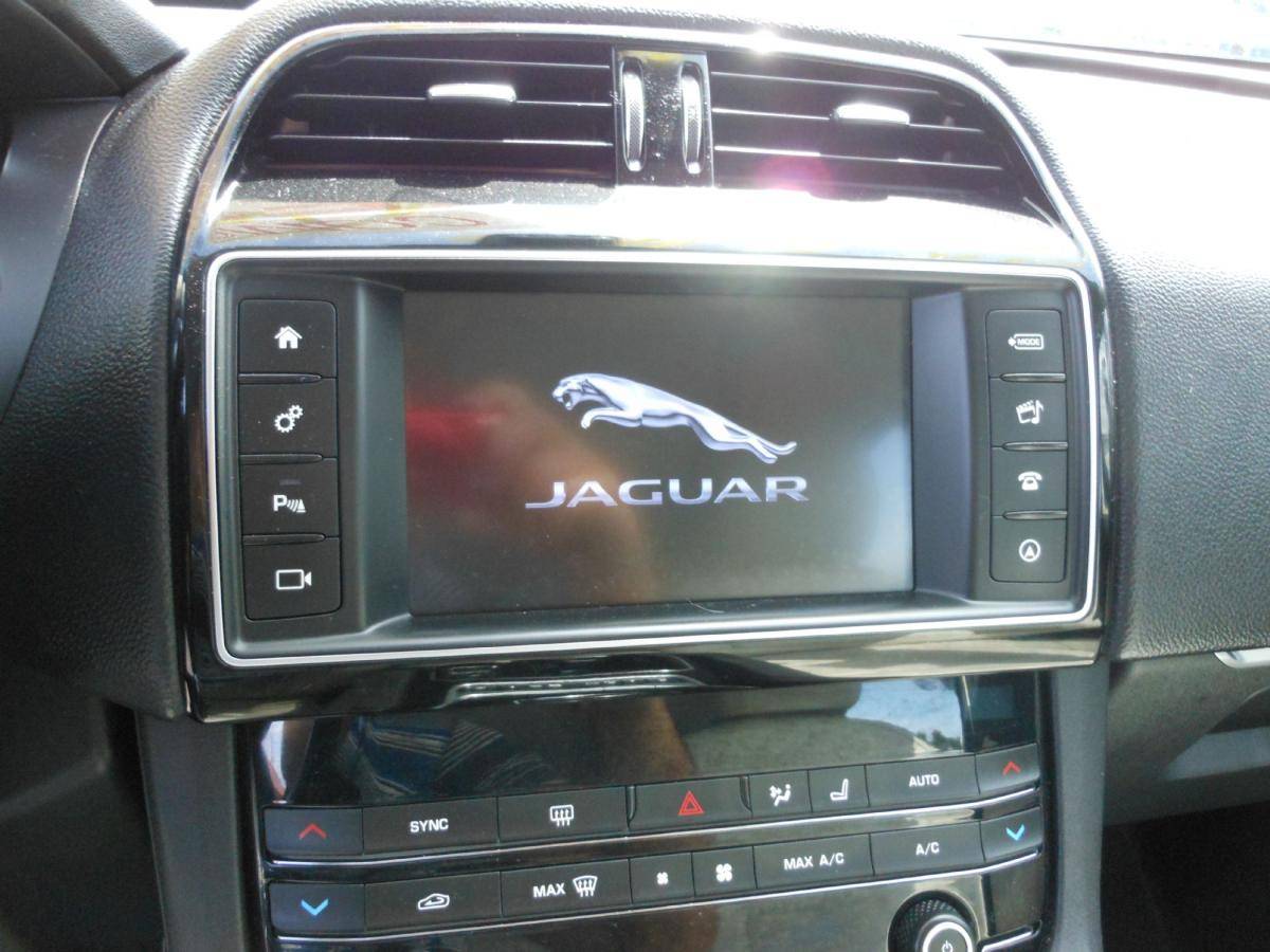 jaguar-f-pace-2017-diesel-1999cc