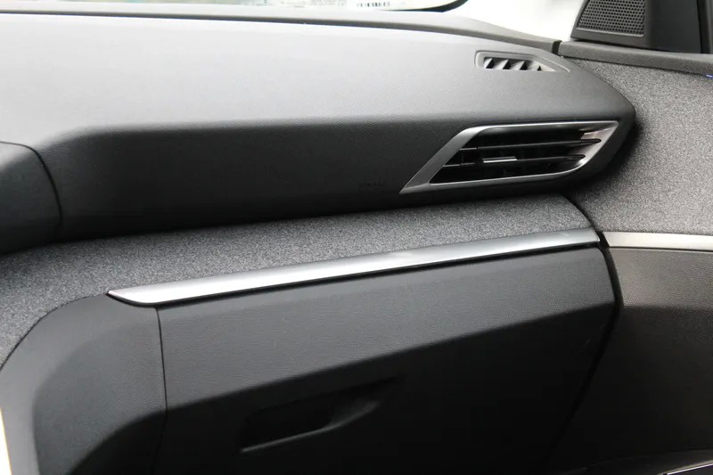 peugeot-5008-2019-diesel-1499cc