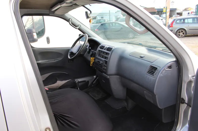toyota-hiace-2006-diesel-2494cc