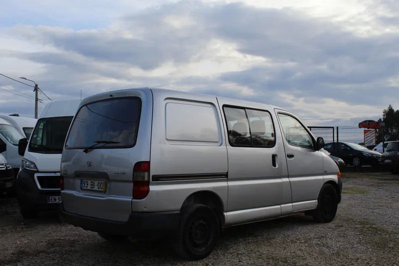 toyota-hiace-2006-diesel-2494cc