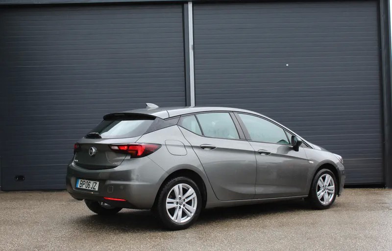 opel-astra-2018-diesel-1598cc