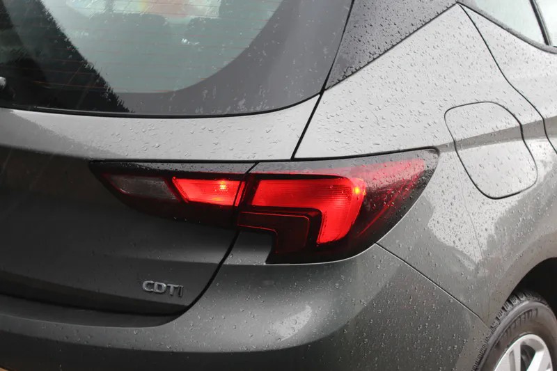 opel-astra-2018-diesel-1598cc