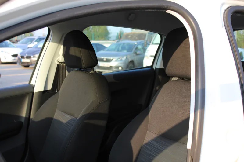 peugeot-208-2018-gasolina-1199cc