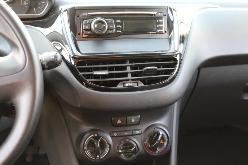 peugeot-208-2018-gasolina-1199cc