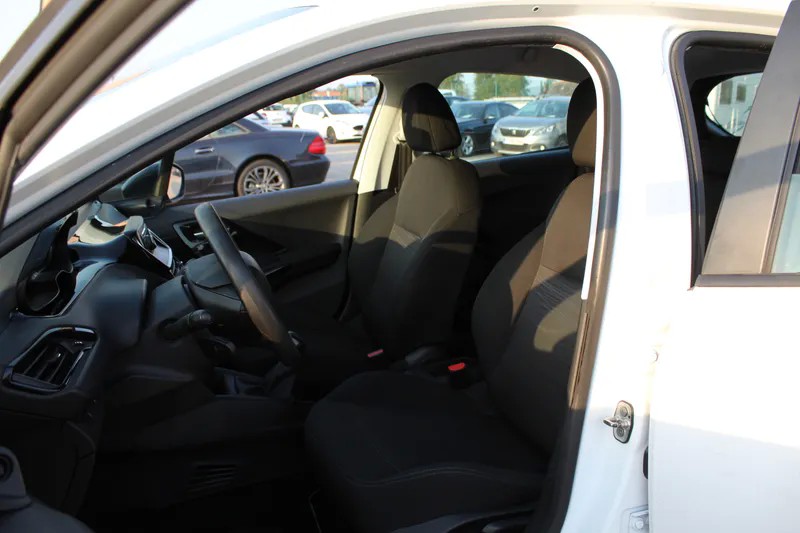 peugeot-208-2018-gasolina-1199cc