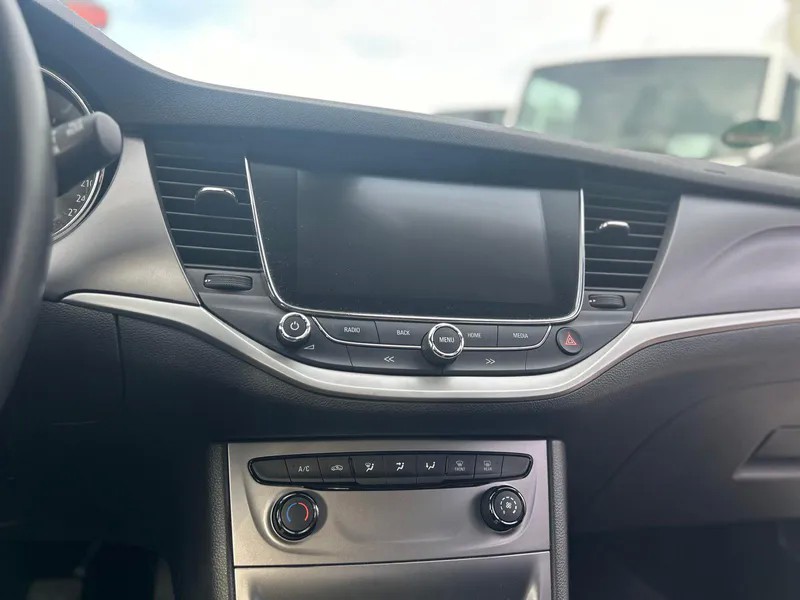 opel-astra-2018-diesel-1598cc