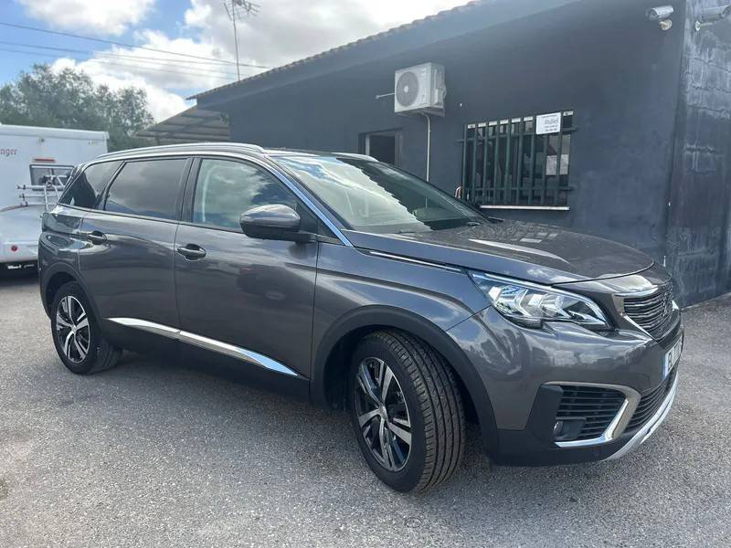 peugeot-5008-2018-diesel-1499cc