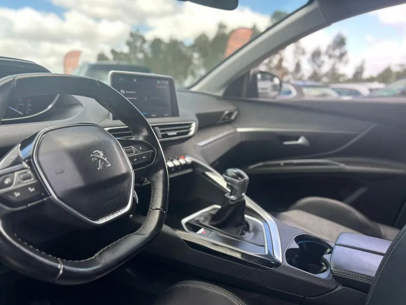 peugeot-5008-2018-diesel-1499cc