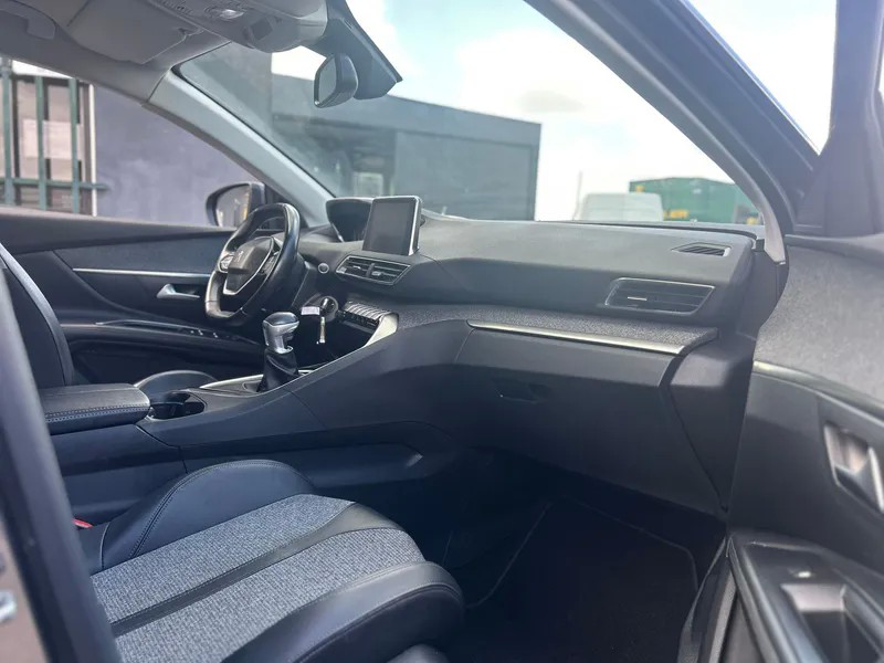 peugeot-5008-2018-diesel-1499cc
