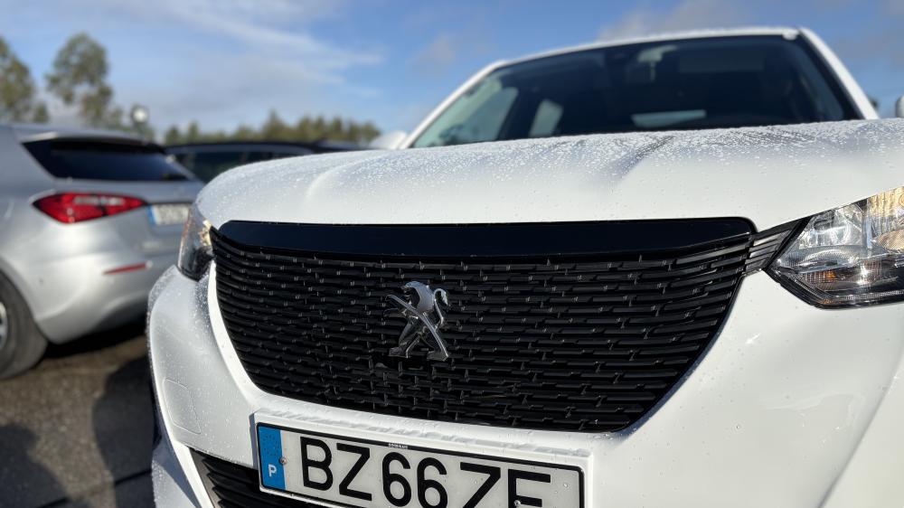 peugeot-2008-2021-diesel-1499cc
