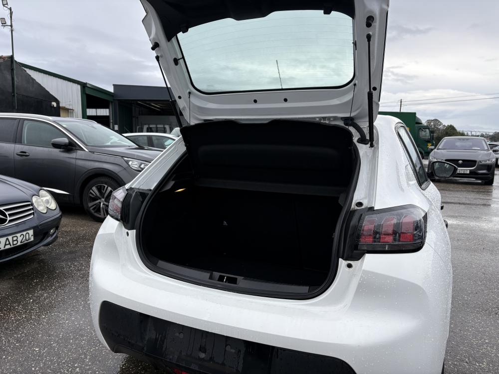 peugeot-208-2020-gasolina-1199cc