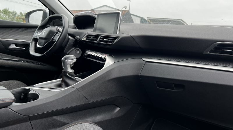 peugeot-3008-2020-diesel-1499cc