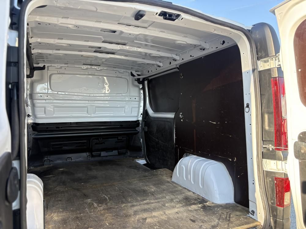 nissan-nv300-2020-diesel-1598cc