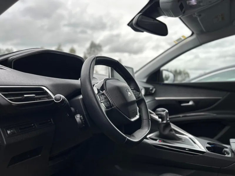 peugeot-5008-2019-diesel-1499cc