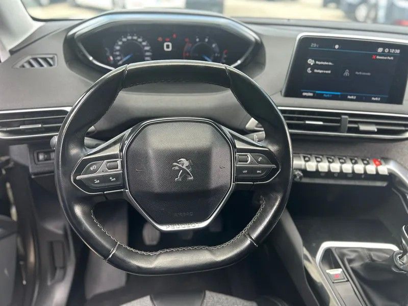 peugeot-5008-2018-diesel-1499cc