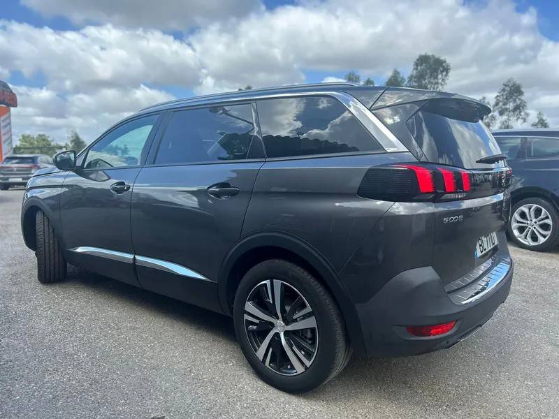peugeot-5008-2018-diesel-1499cc