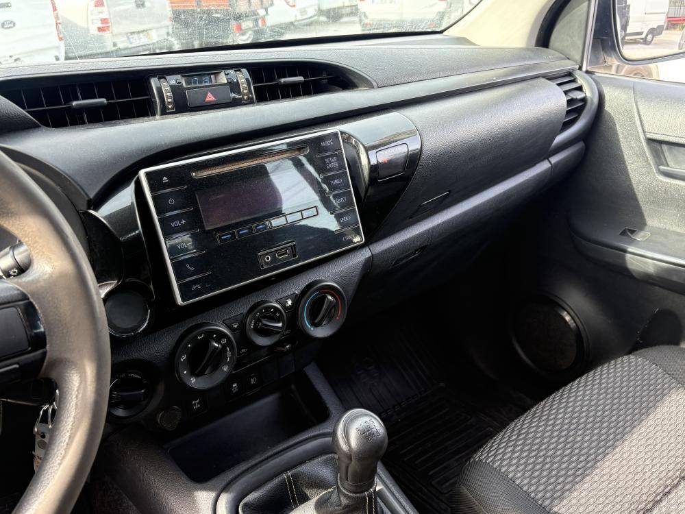 toyota-hilux-2019-diesel-2393cc