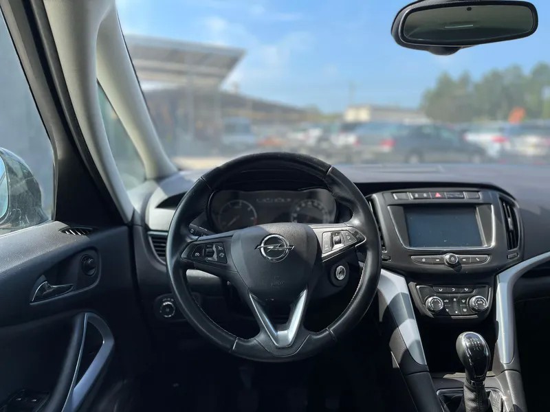 opel-zafira-2018-diesel-1598cc