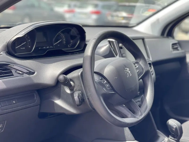 peugeot-208-2019-diesel-1499cc