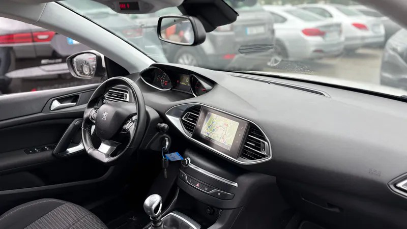 peugeot-308-sw-2019-diesel-1499cc