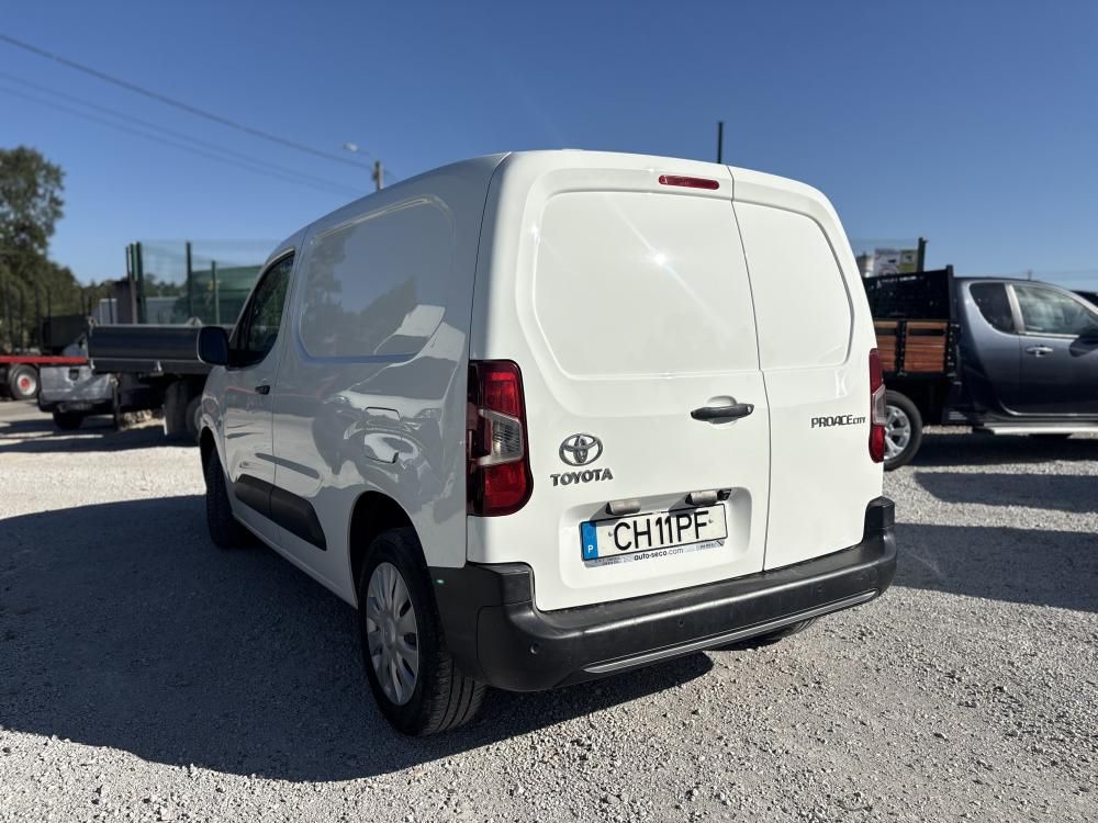 toyota-proace-2022-diesel-1499cc
