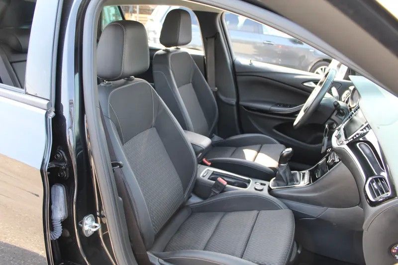 opel-astra-sport-tourer-2019-diesel-1598cc