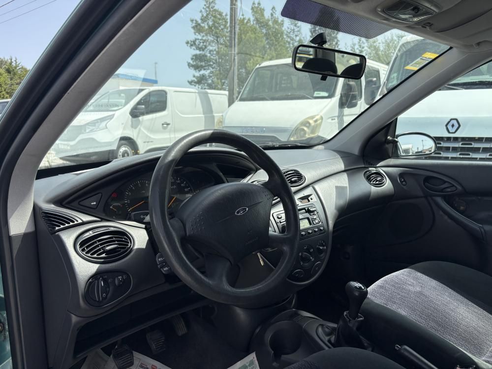 ford-focus-2000-gasolina-1388cc
