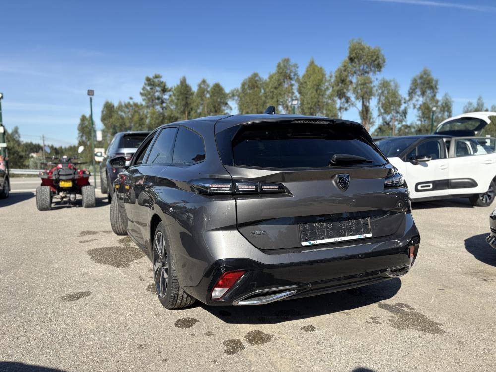 peugeot-308-sw-2022-diesel-1499cc