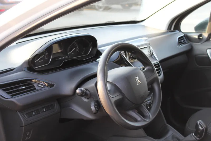 peugeot-208-2018-gasolina-1199cc