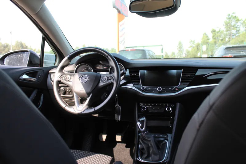 opel-astra-sport-tourer-2019-diesel-1598cc