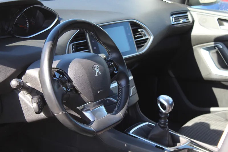 peugeot-308-sw-2019-diesel-1499cc