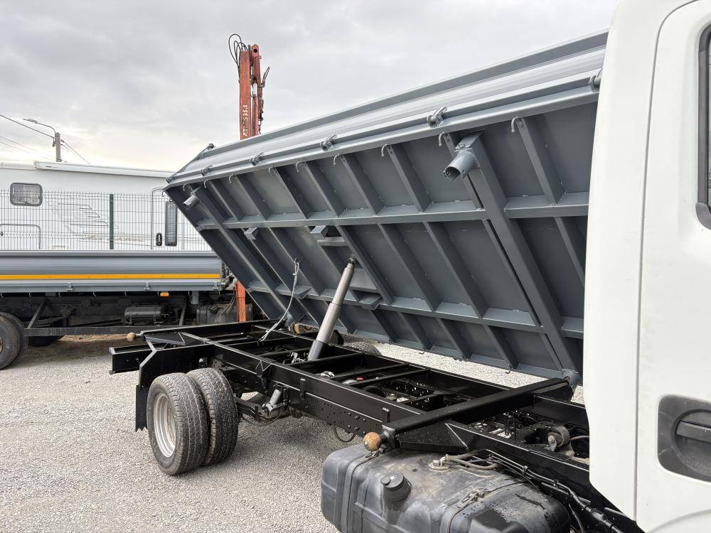 nissan-cabstar-2014-diesel-2488cc