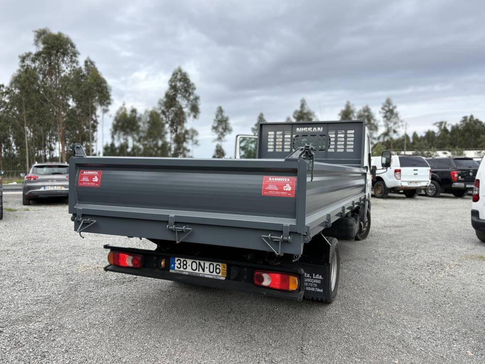 nissan-cabstar-2014-diesel-2488cc