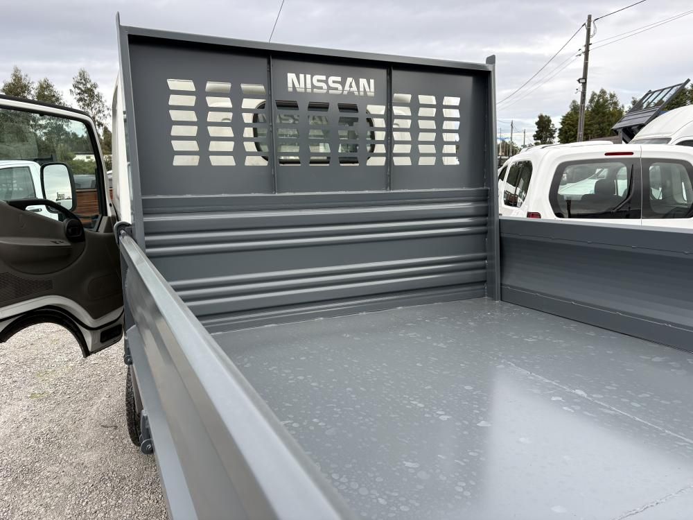nissan-cabstar-2014-diesel-2488cc
